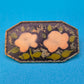 Vintage Emaille-Brosche mit Blumenmotiv in Goldton