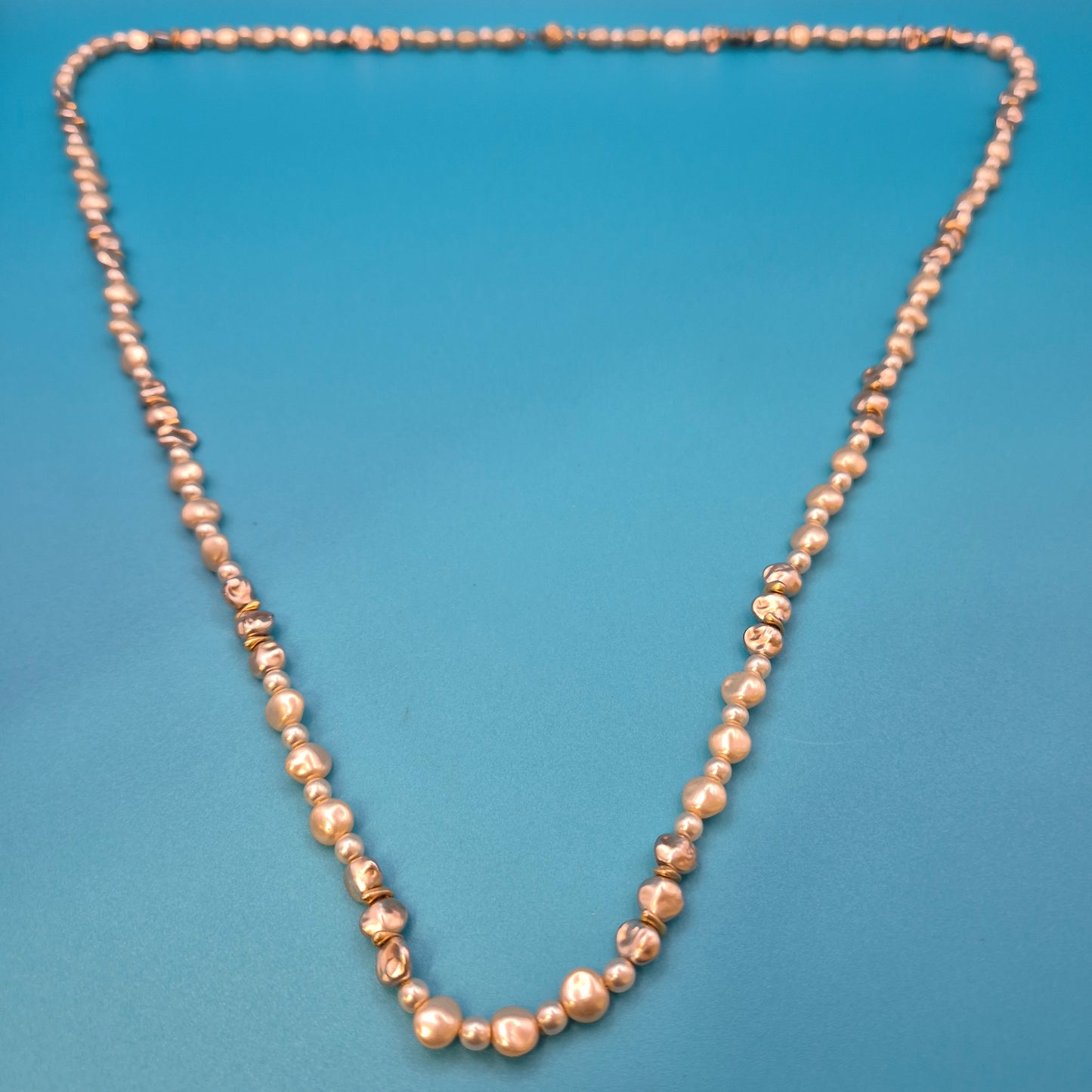 Vintage Barockperlenkette mit goldenen Akzenten