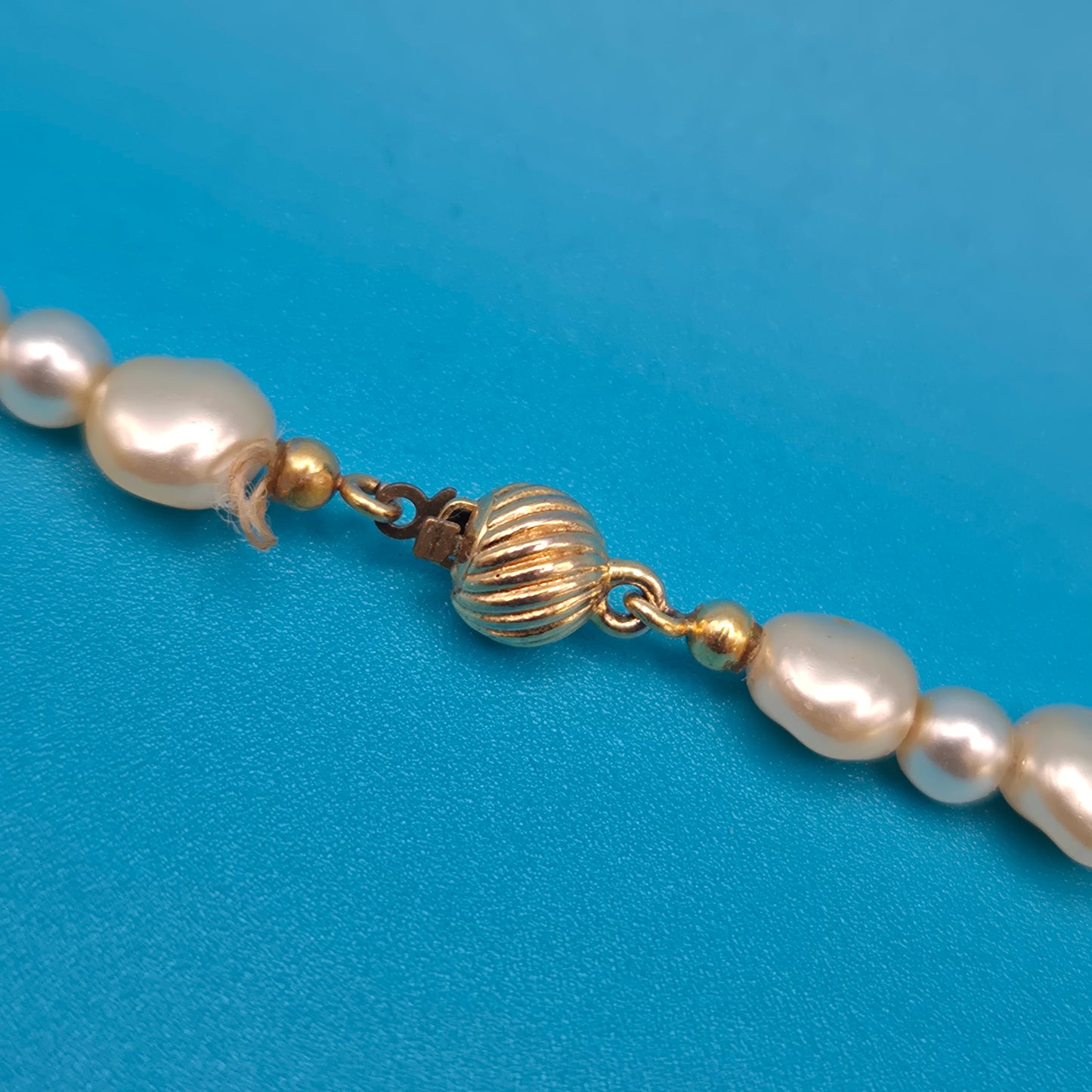 Vintage Barockperlenkette mit goldenen Akzenten