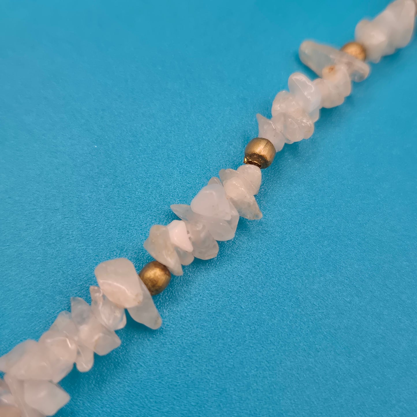 Vintage Rosenquarz Chip-Kette mit goldenen Akzenten