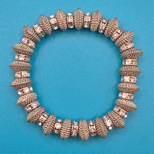 Vintage Stretch-Armband mit strukturierten Perlen und Strass-Akzenten