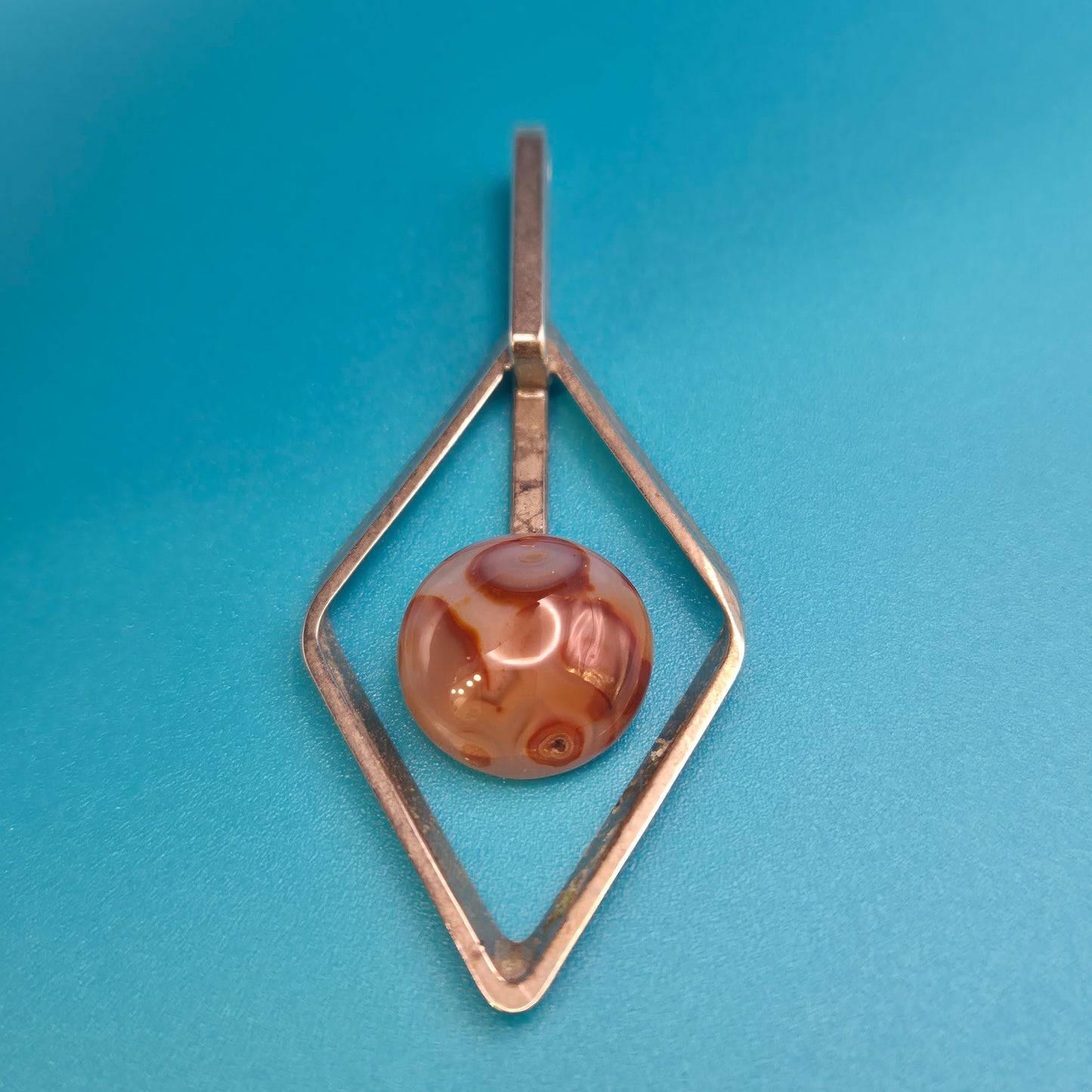 Vintage Anhänger geometrisch mit Achat Cabochon silberfarben