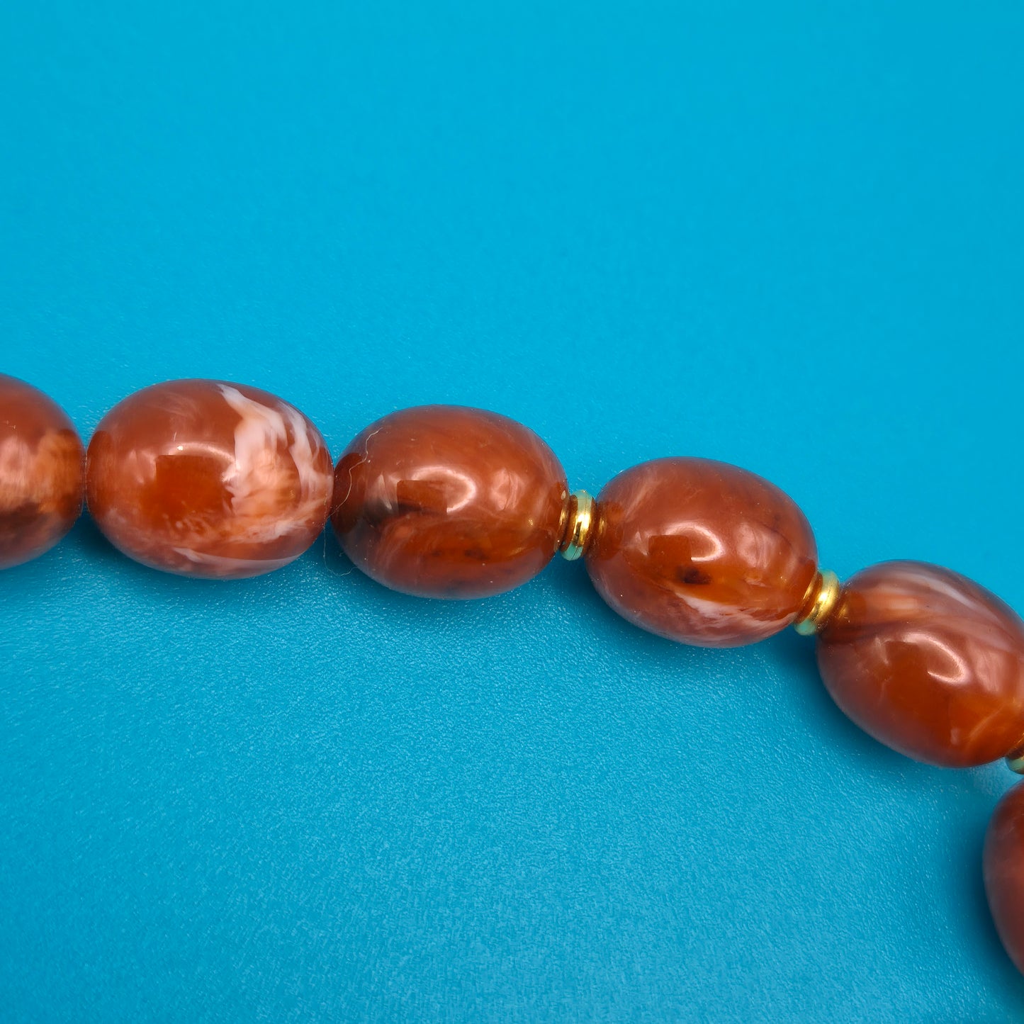 Vintage Statement-Kette mit braunen Glanzperlen und goldenen Akzenten