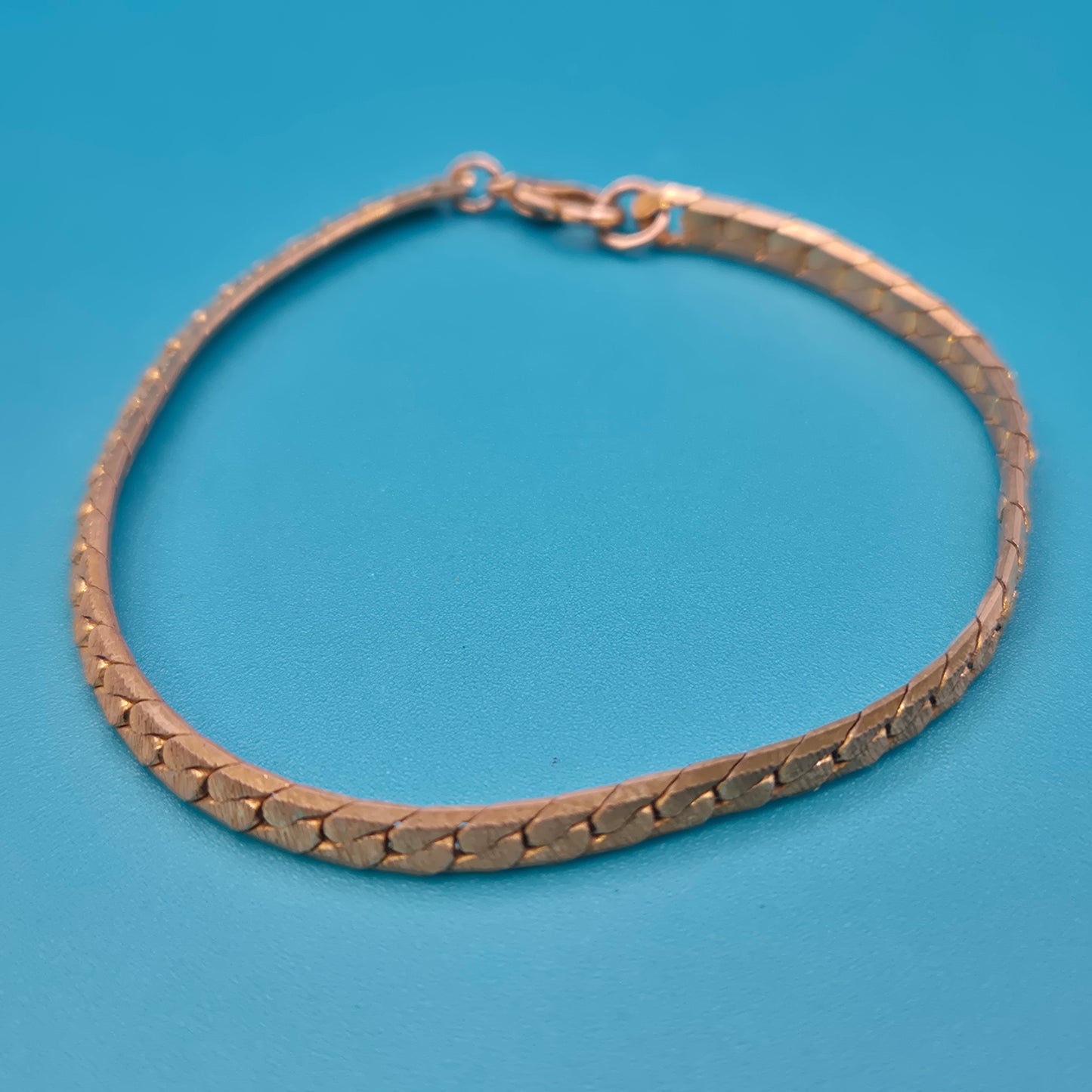 Klassisches flaches Gliederarmband in Roségold-Optik