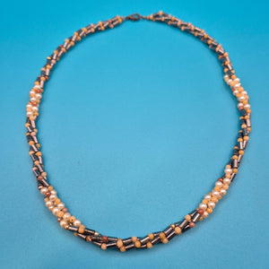 Vintage Perlenkette mit Hämatit-Elementen gedrehtes Design