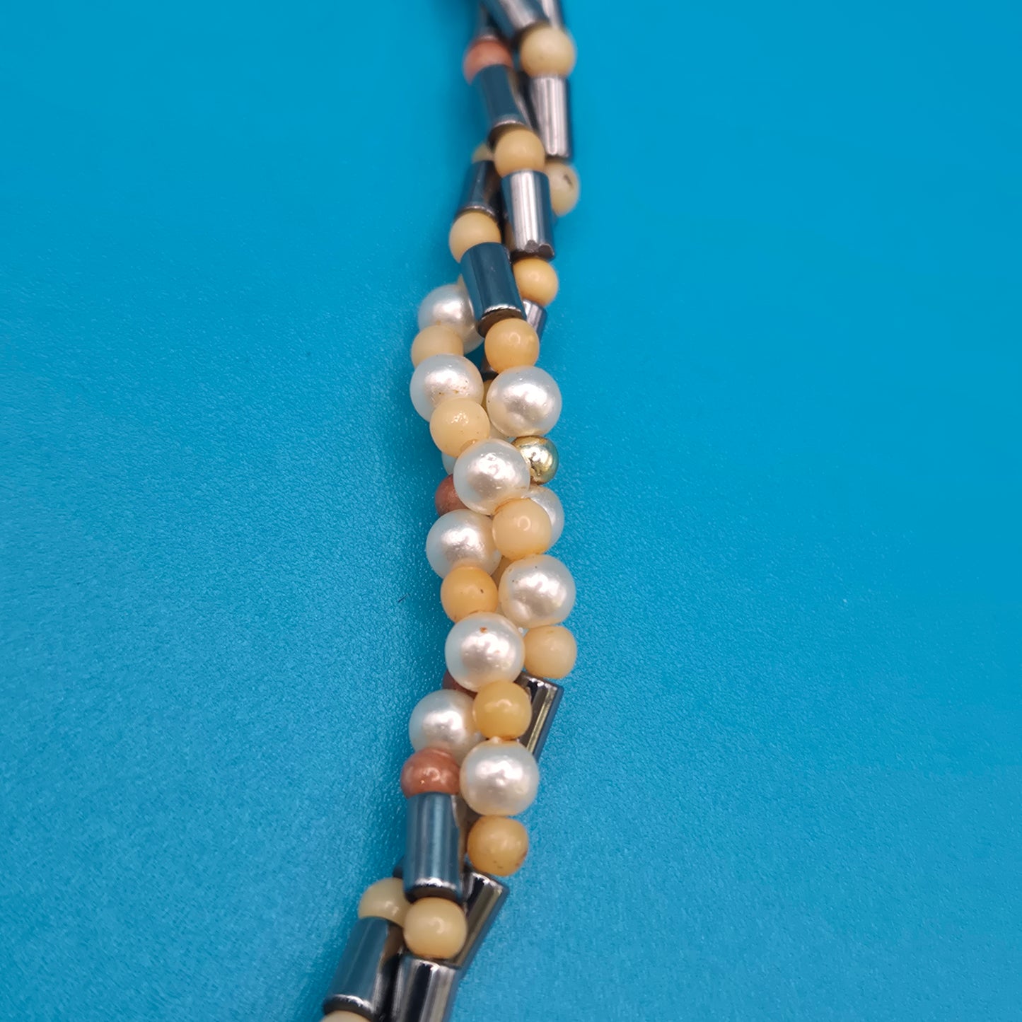 Vintage Perlenkette mit Hämatit-Elementen gedrehtes Design