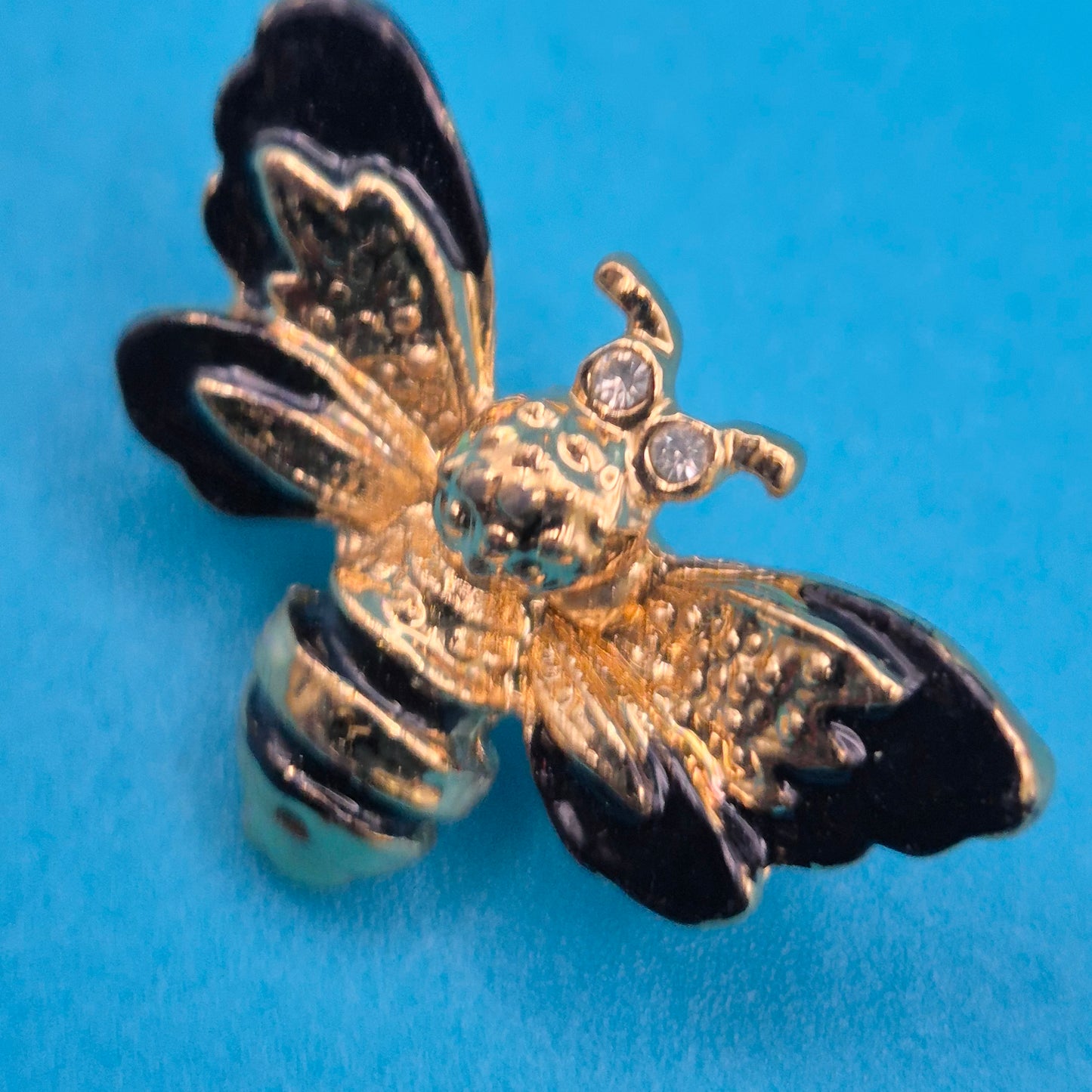 Vintage Emaille-Brosche Biene mit Strass-Akzenten Goldfarben