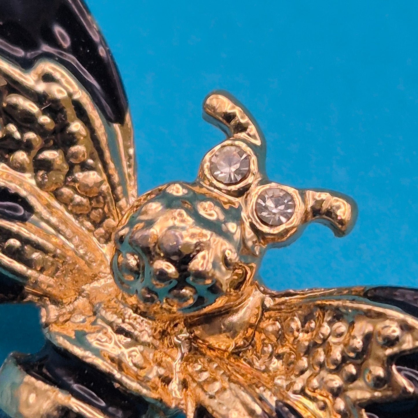 Vintage Emaille-Brosche Biene mit Strass-Akzenten Goldfarben