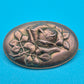 Antike ovale Silber-Brosche mit Rosen-Relief