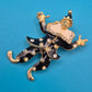 Vintage Clown-Brosche in Schwarz-Weiß mit Strass-Besatz und Gold-Finish