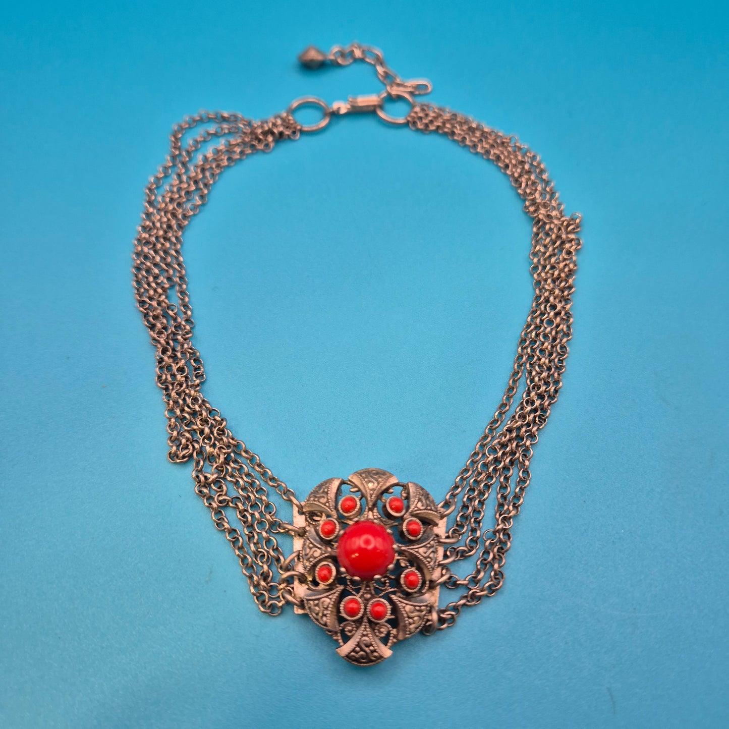 Vintage Mehrreihige Kette mit rotem Schmuckstein-Besatz und filigranem Dekor