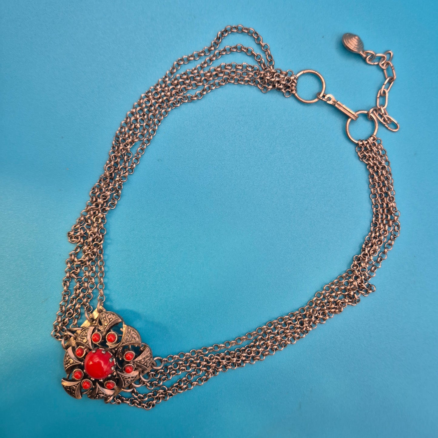 Vintage Mehrreihige Kette mit rotem Schmuckstein-Besatz und filigranem Dekor