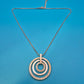 Elegante Vintage Kette mit doppeltem Ring-Anhänger und Strass-Besatz