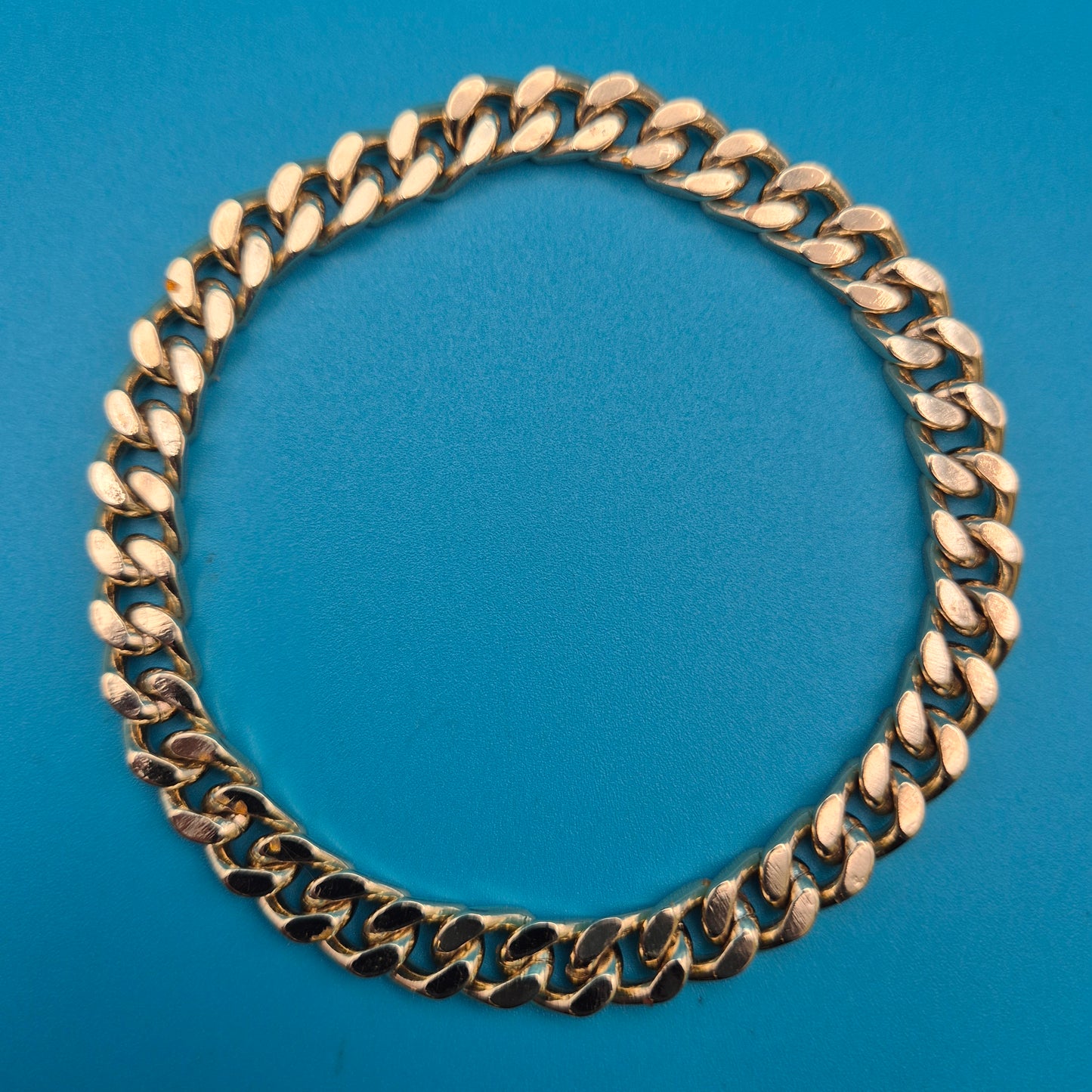 Klassisches Panzerarmband aus Goldlegierung im Vintage-Look