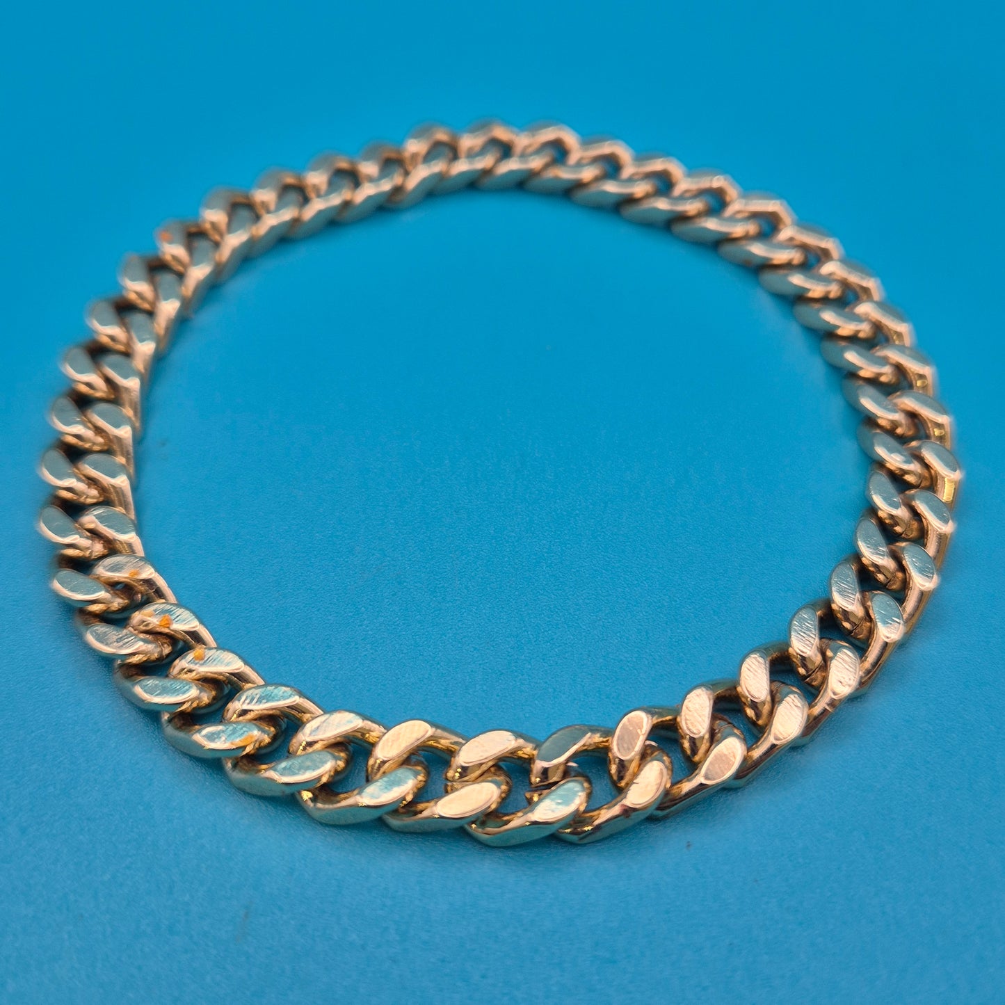 Klassisches Panzerarmband aus Goldlegierung im Vintage-Look