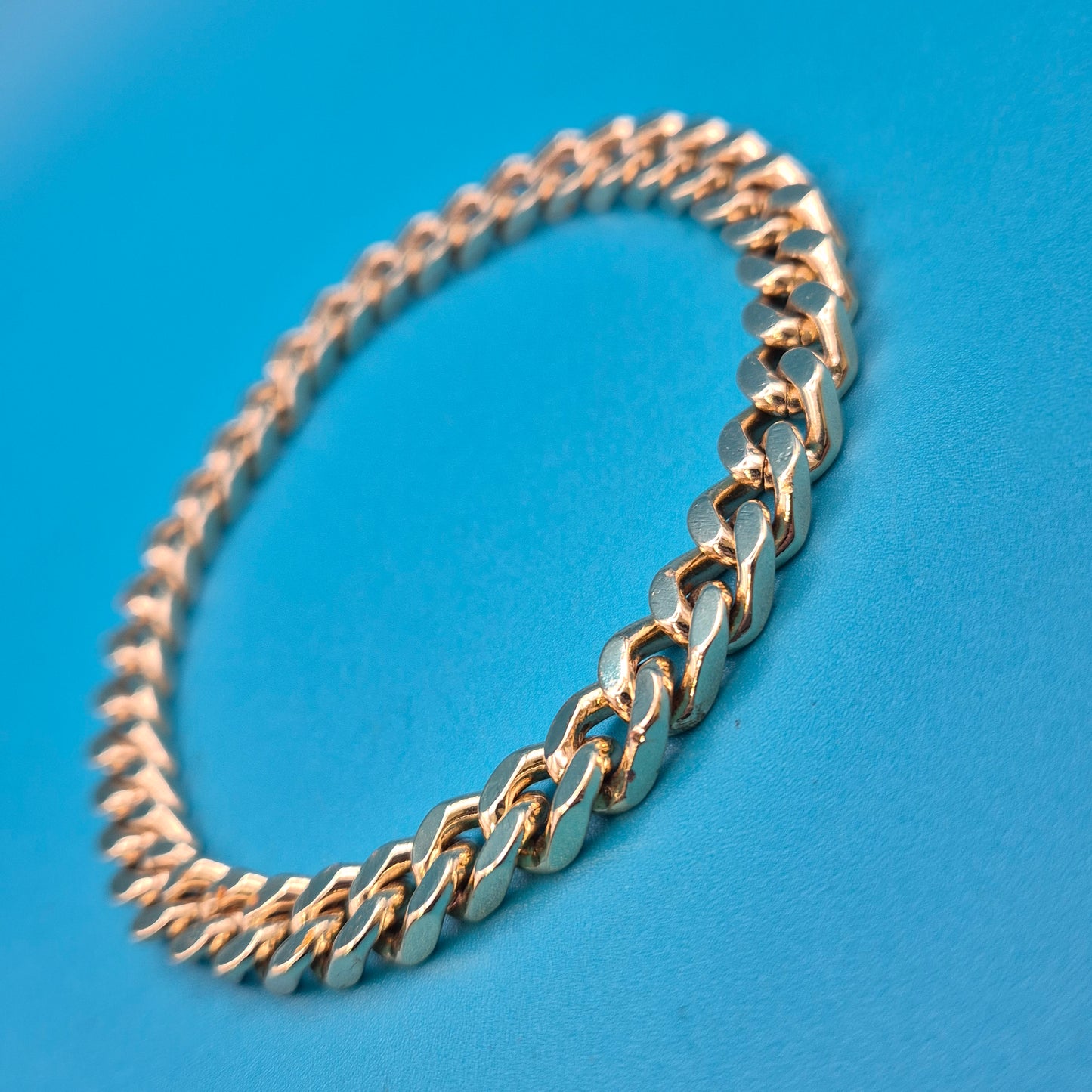 Klassisches Panzerarmband aus Goldlegierung im Vintage-Look