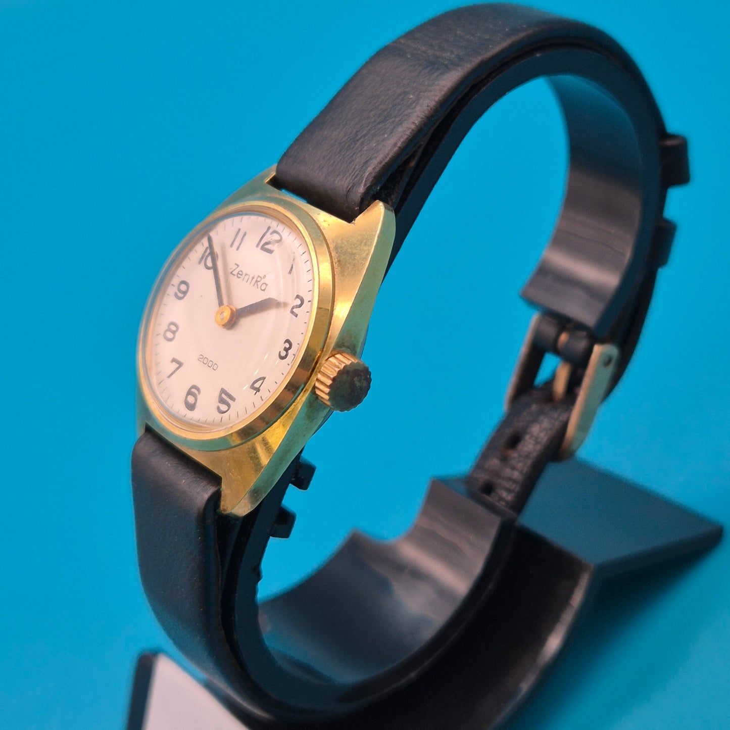 Vintage ZentRa 2000 Damenuhr Goldfarbenes Gehäuse mit Lederarmband