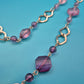 Romantische Vintage-Doppelkette mit Rosen-Applikationen und Violett-Akzenten