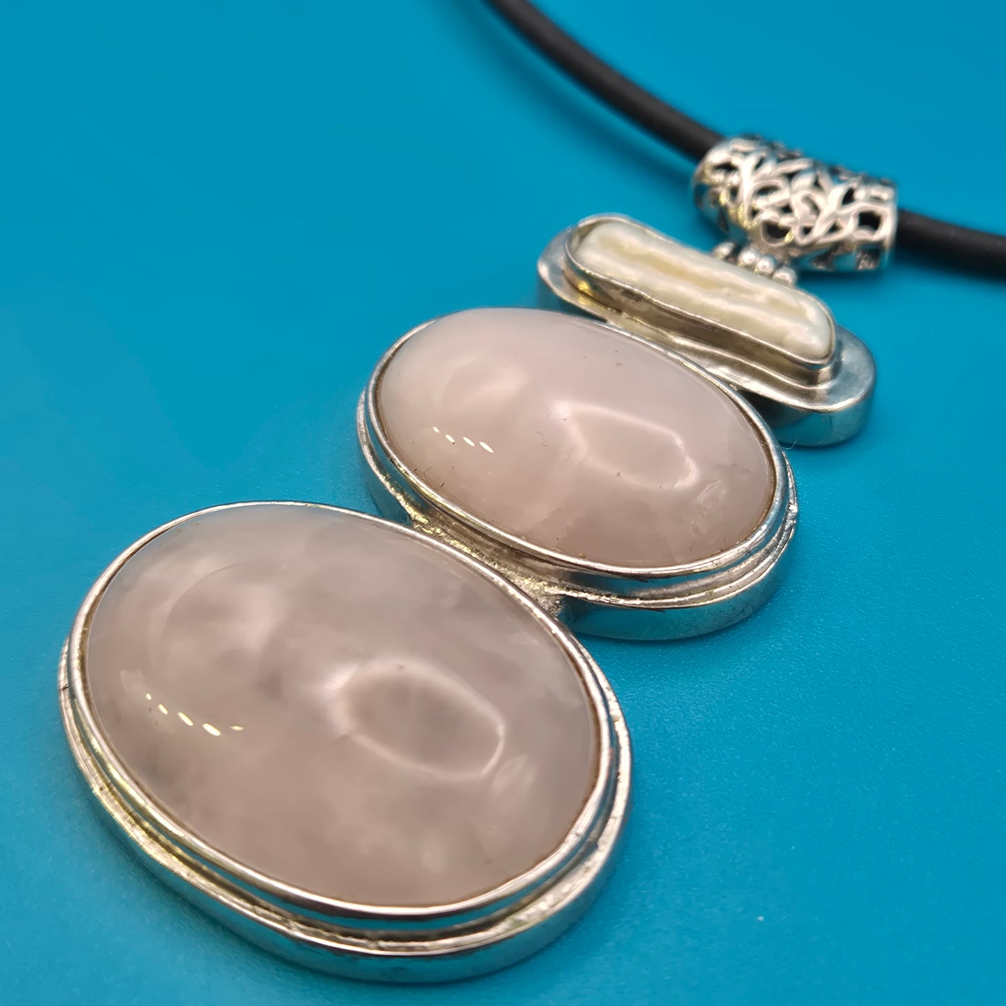Vintage Statement-Kette mit Rosenquarz und Perle, Silberoptik