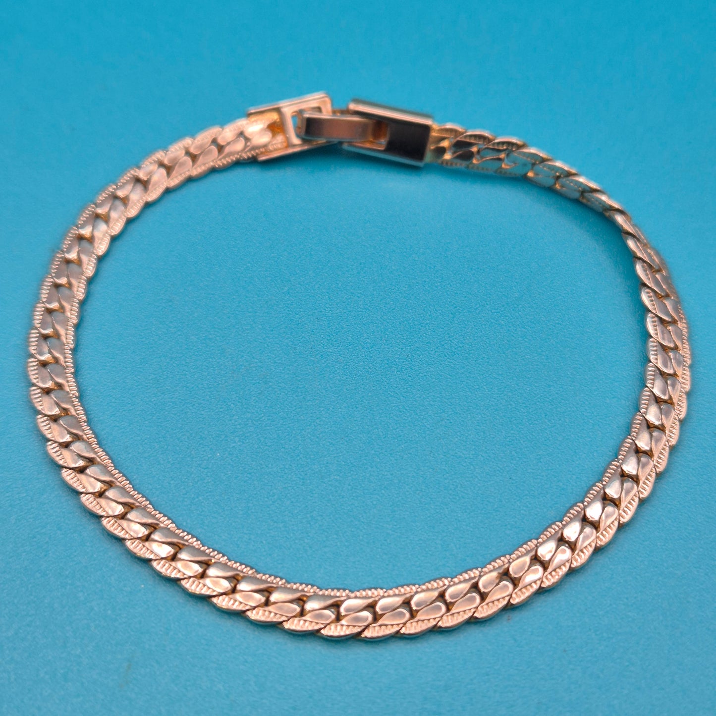 Vintage HAVARD Armband goldfarbenes Gliederarmband mit Klappverschluss
