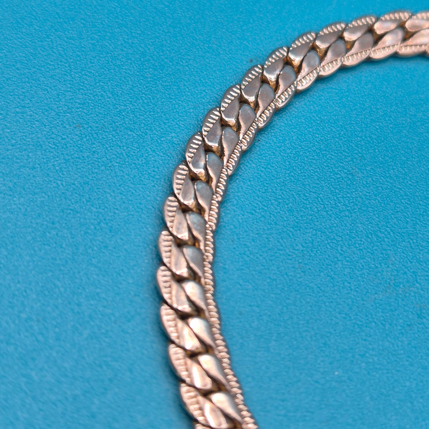Vintage HAVARD Armband goldfarbenes Gliederarmband mit Klappverschluss