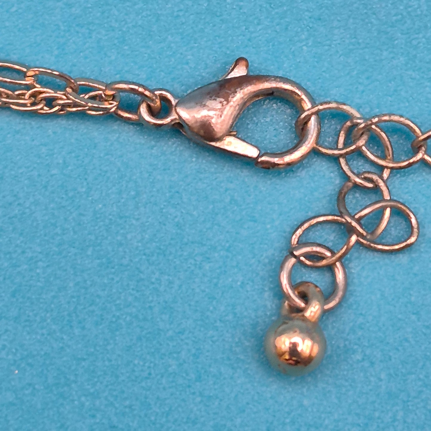 Vintage Lagen-Kette mit Regenbogen und Herz-Anhänger Pastell