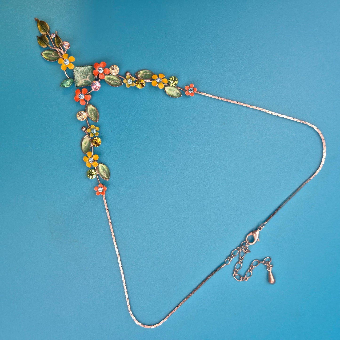 Vintage Blumen-Collier mit Emaille-Applikationen und Strassbesatz