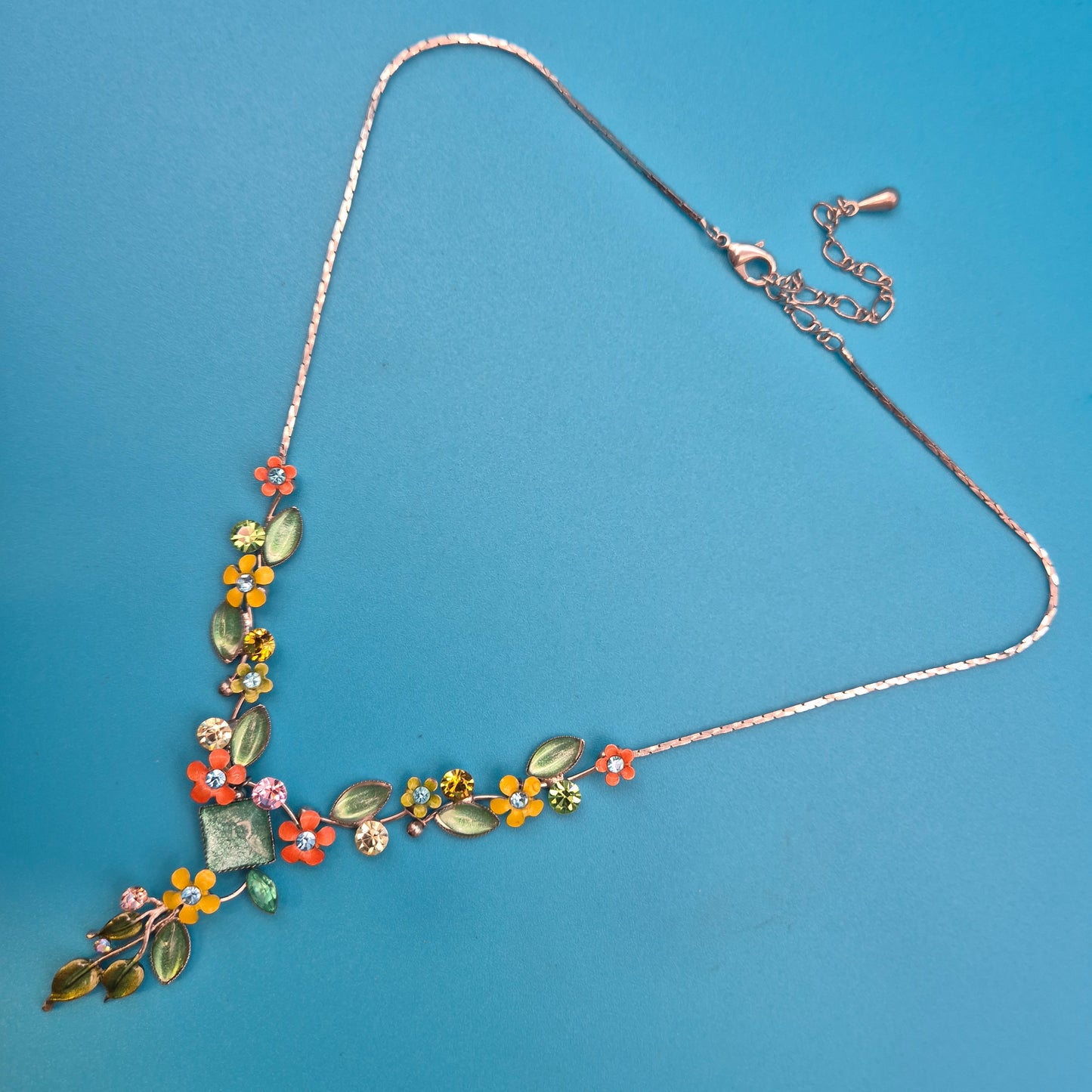 Vintage Blumen-Collier mit Emaille-Applikationen und Strassbesatz