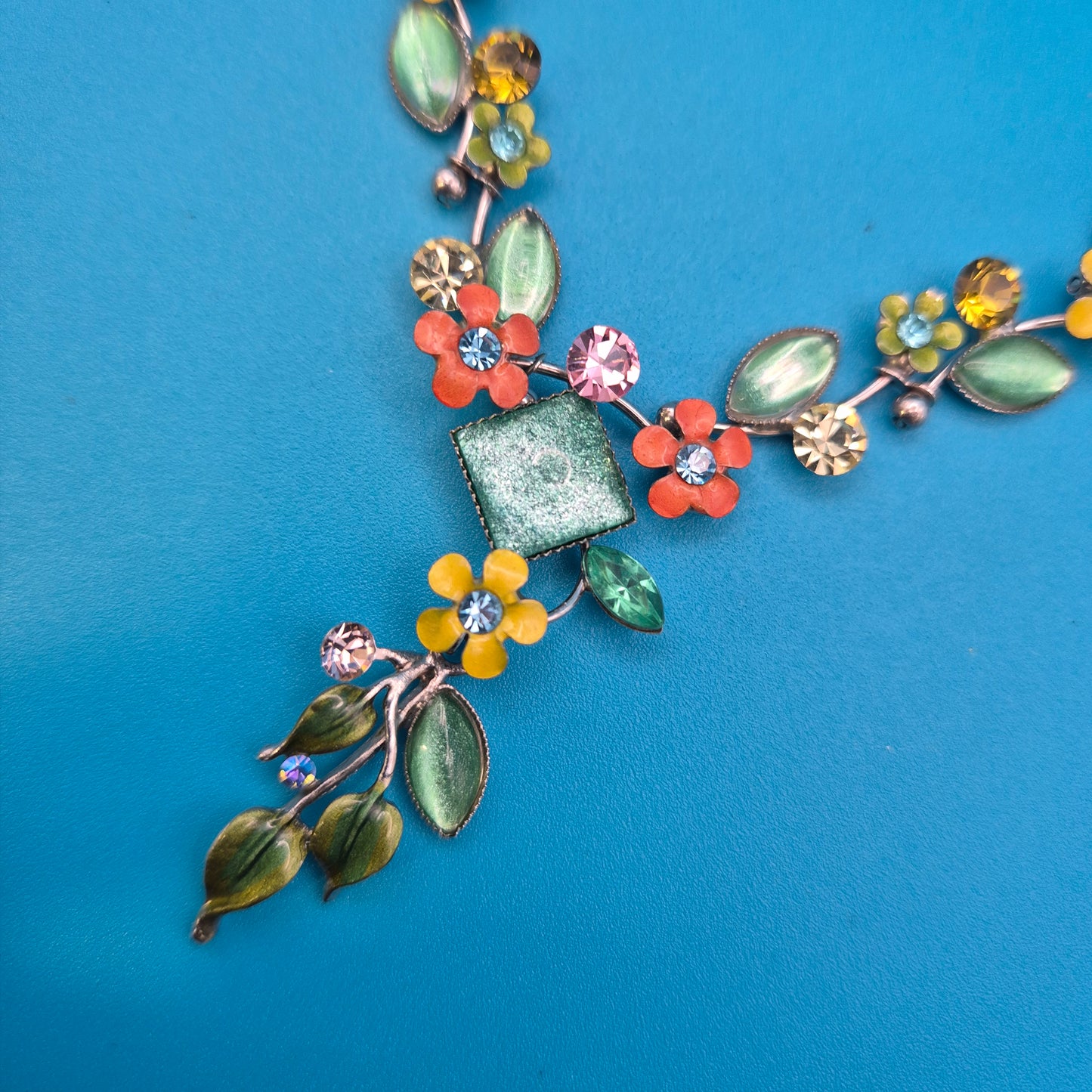 Vintage Blumen-Collier mit Emaille-Applikationen und Strassbesatz