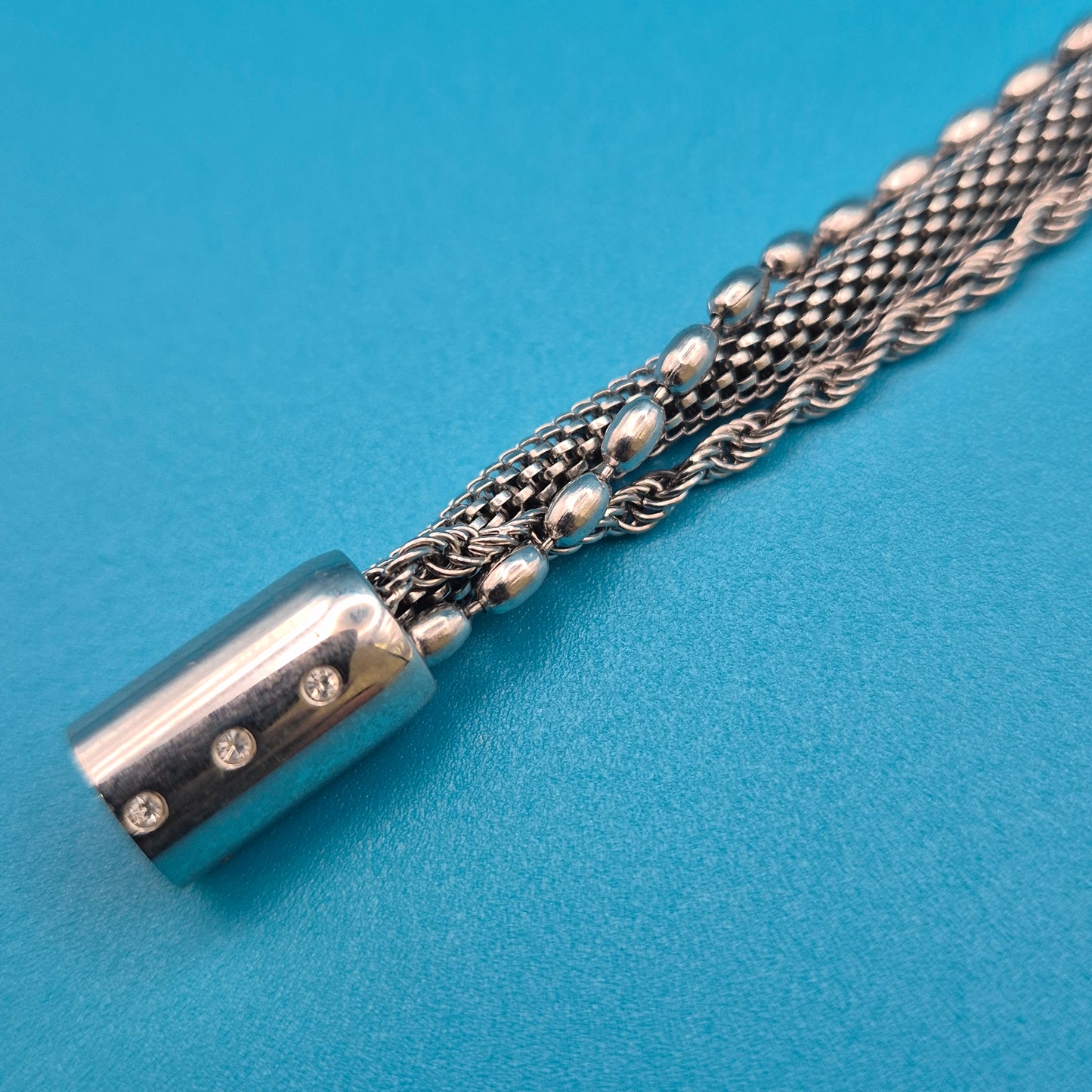 Exklusives Vintage Mehrstrang-Armband mit Schmucksteinen und Magnetverschluss