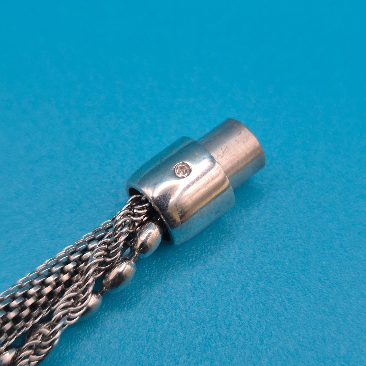 Exklusives Vintage Mehrstrang-Armband mit Schmucksteinen und Magnetverschluss