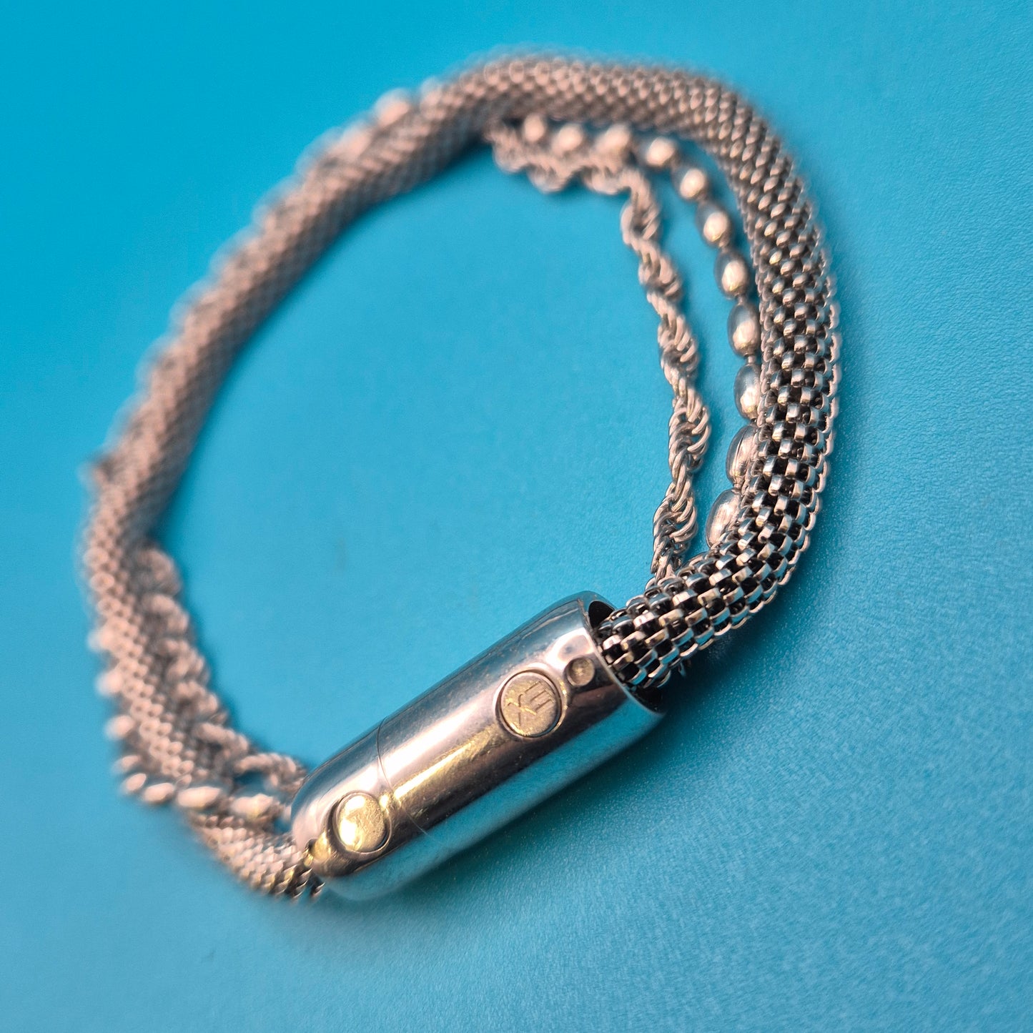 Exklusives Vintage Mehrstrang-Armband mit Schmucksteinen und Magnetverschluss