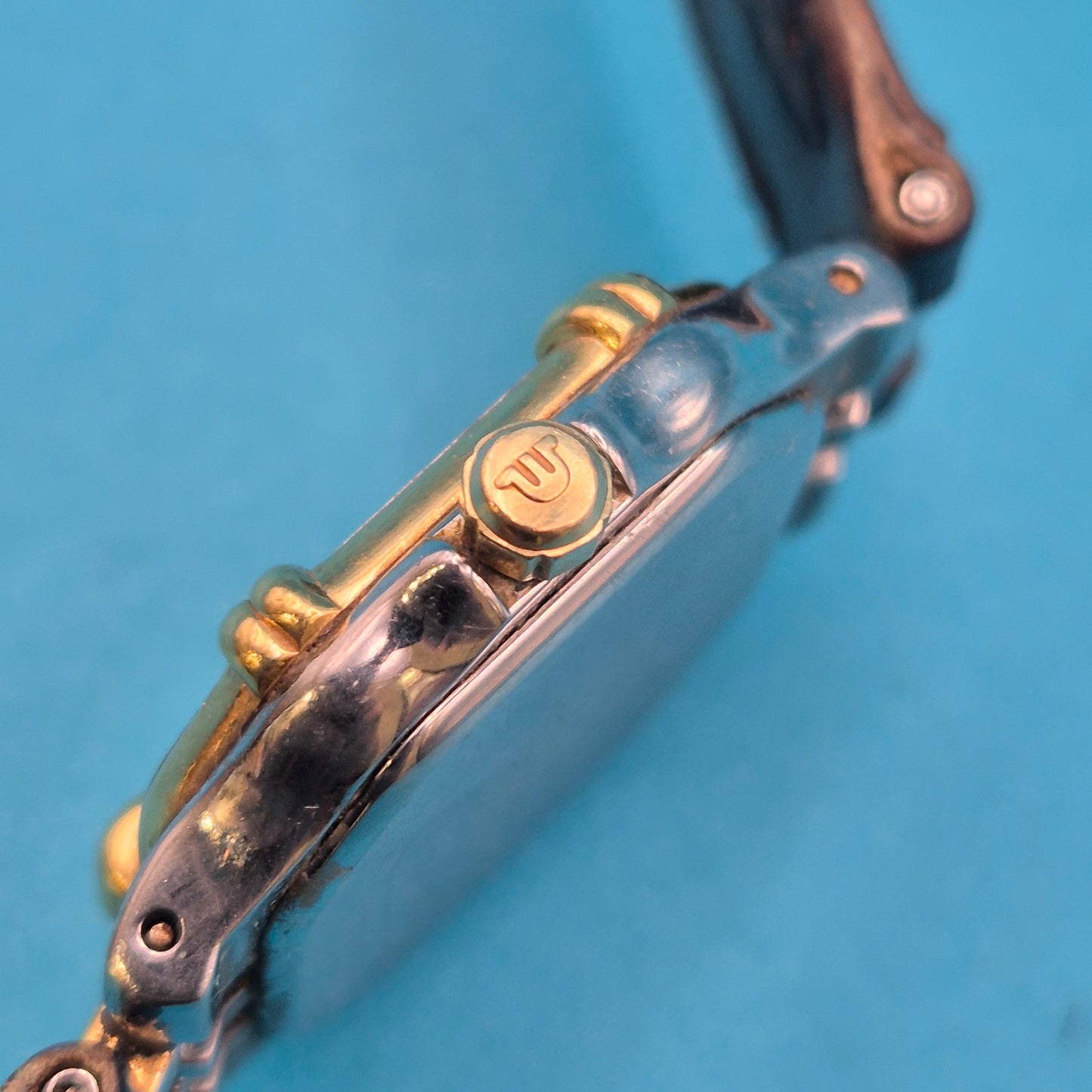 Maurice Lacroix Vintage Damenuhr Gold-Silber-Optik mit Datumsanzeige
