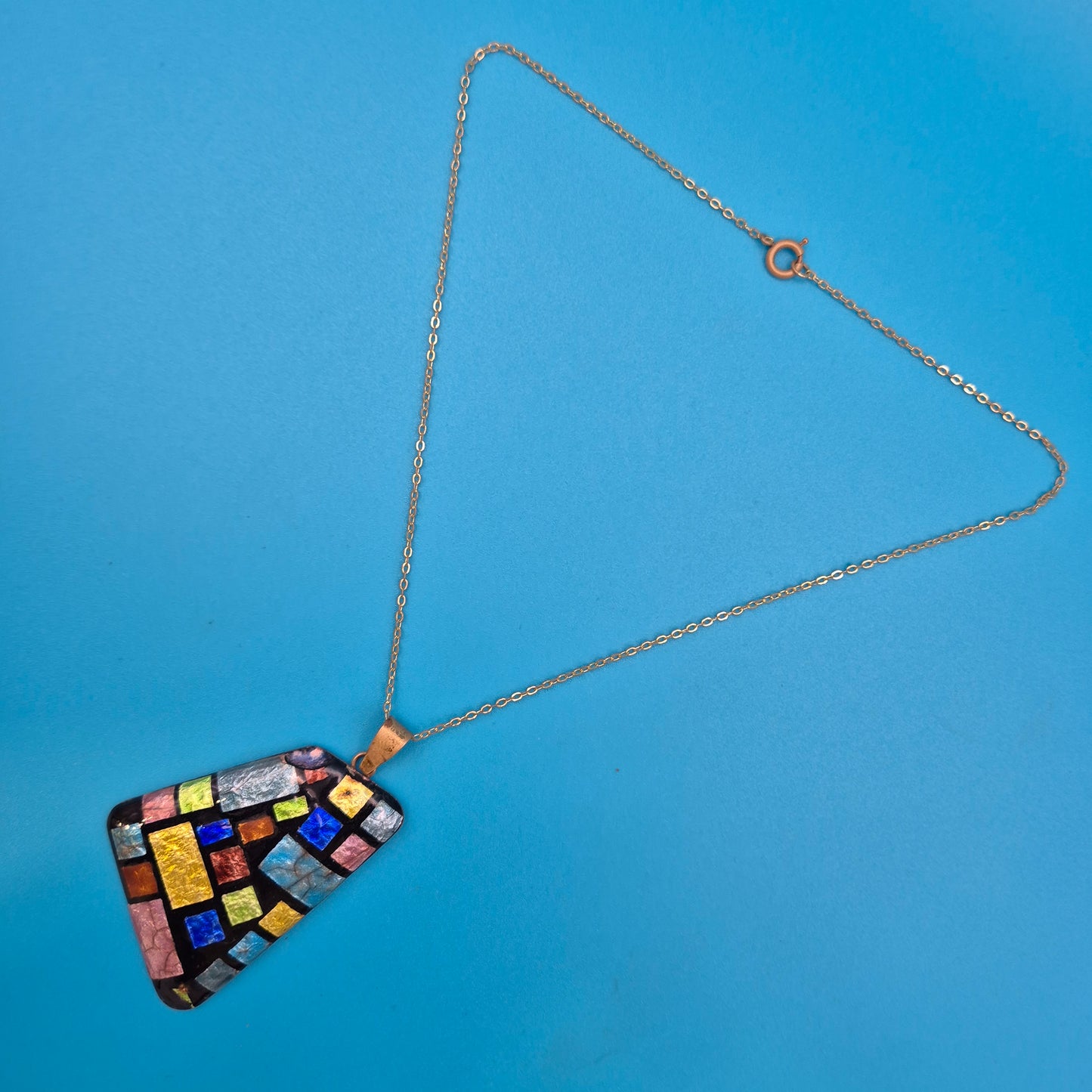 Vintage Statement-Halskette mit buntem Mosaik-Anhänger im geometrischen Design