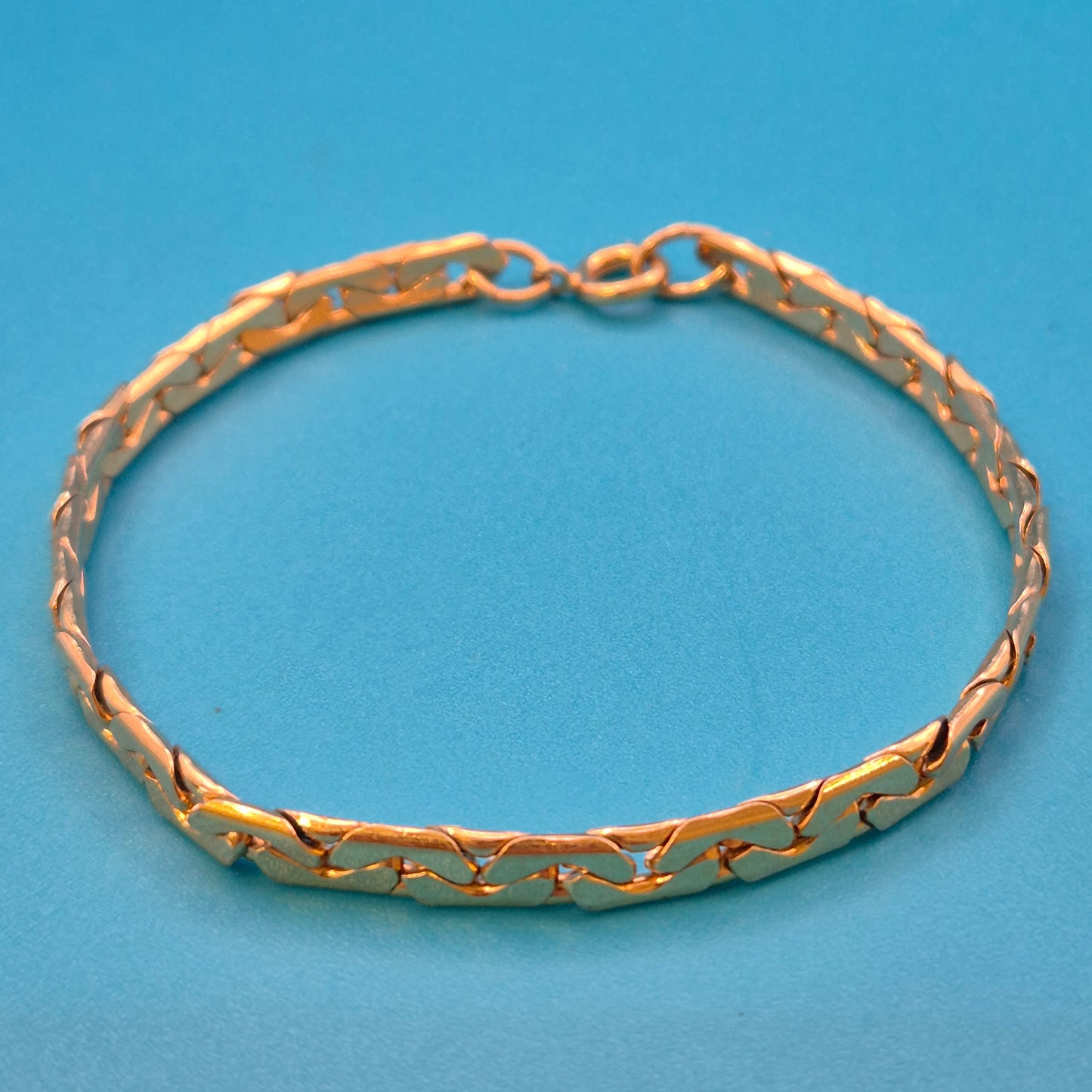Vintage Goldfarbenes Gliederarmband mit Sicherheitsring Verschluss