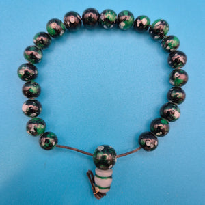 Vintage Glasperlen-Armband in Schwarz-Grün mit Akzentperle