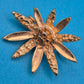 Vintage Designer Brosche in Blumenform Strukturierte Goldlegierung