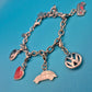 Vintage Volkswagen Charm-Armband mit diversen Anhängern und Logo