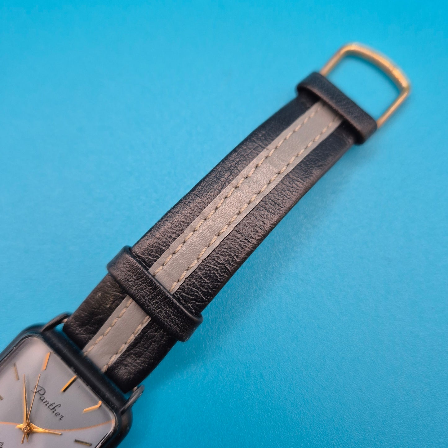 Vintage Panther Damenuhr Quartz Eckiges Gehäuse Schwarz-Silber Optik 22cm