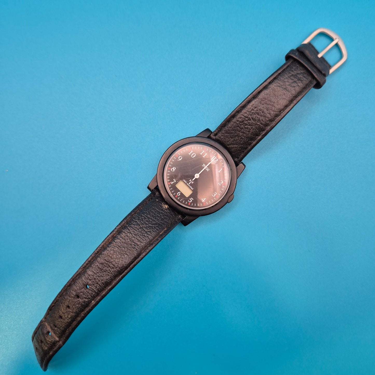 TCM Funkgesteuerte Armbanduhr Analog-Digital Schwarz 23cm