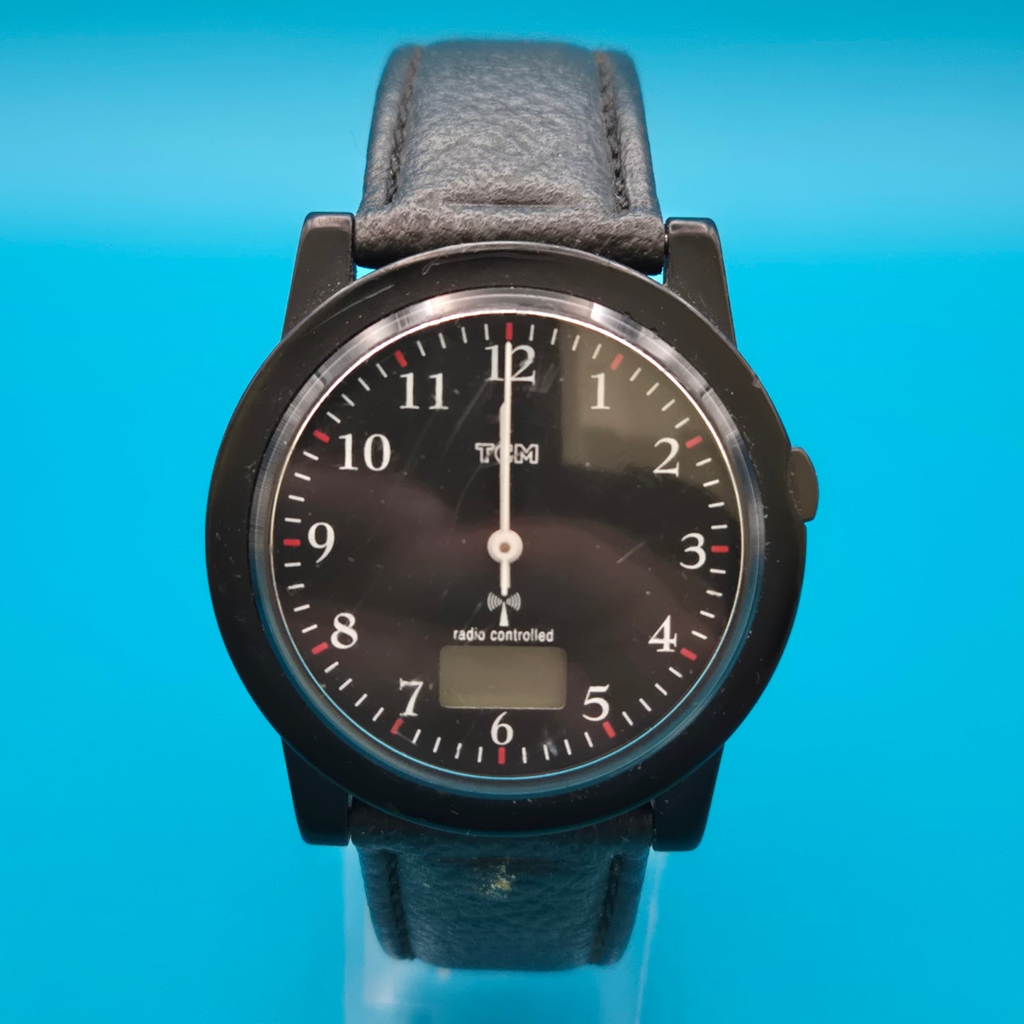 TCM Funkgesteuerte Armbanduhr Analog-Digital Schwarz 23cm