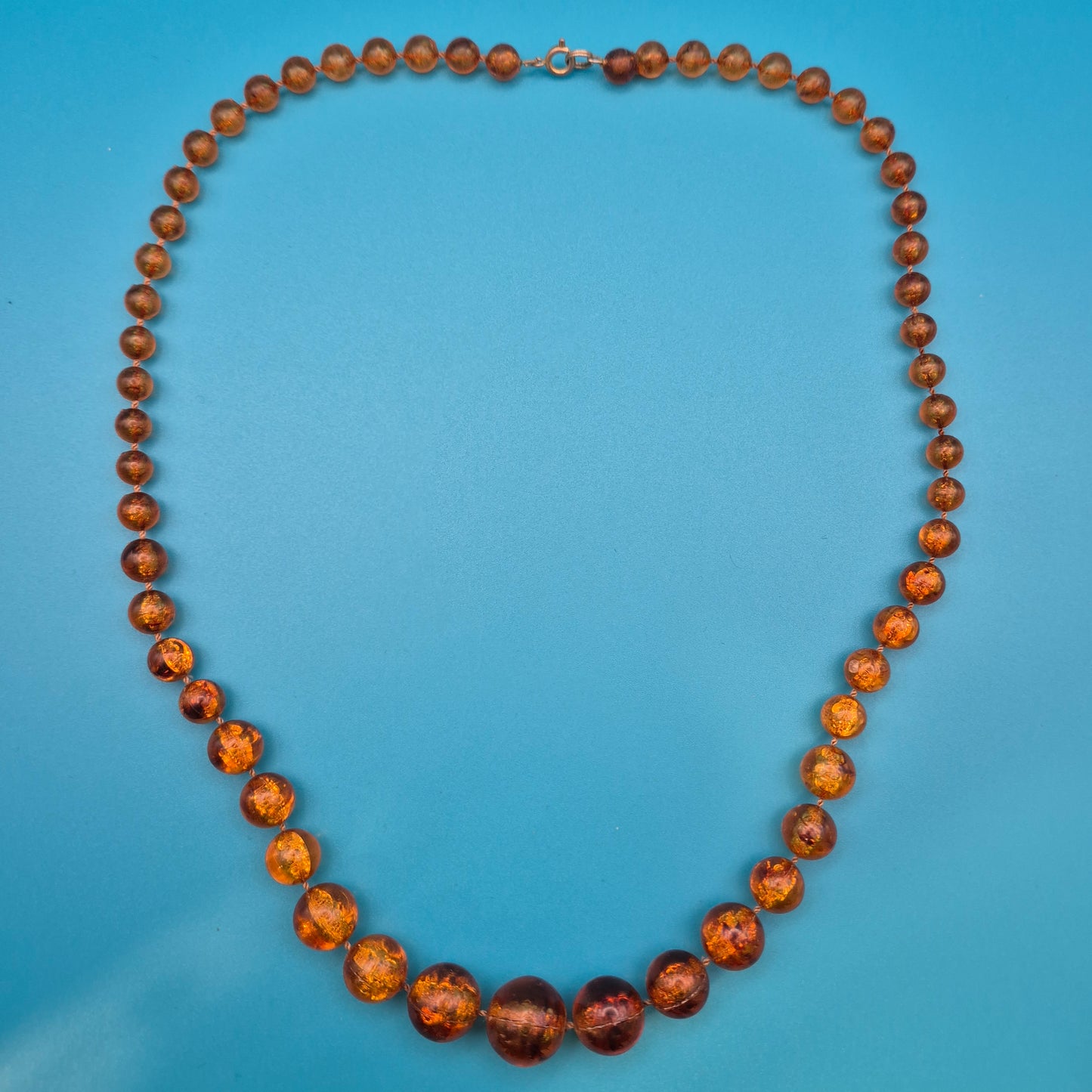 Elegante Vintage Bernstein-Kette mit Farbverlauf – 30 cm