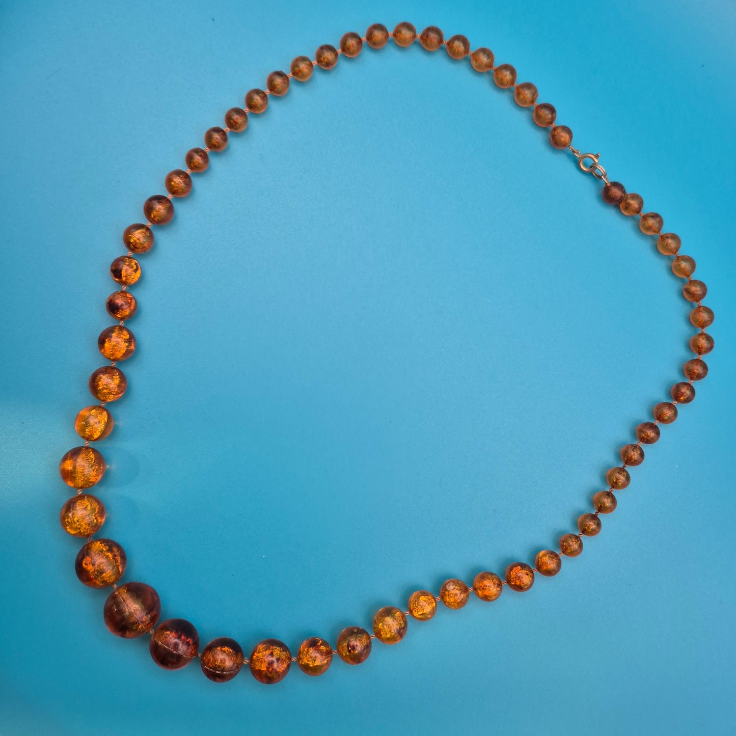 Elegante Vintage Bernstein-Kette mit Farbverlauf – 30 cm