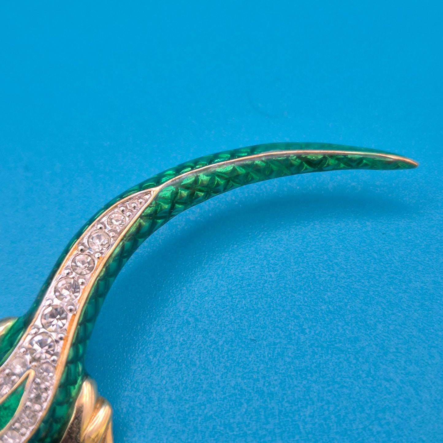 Vintage Emaille Brosche Salamander mit Strass-Verzierung Goldfarben