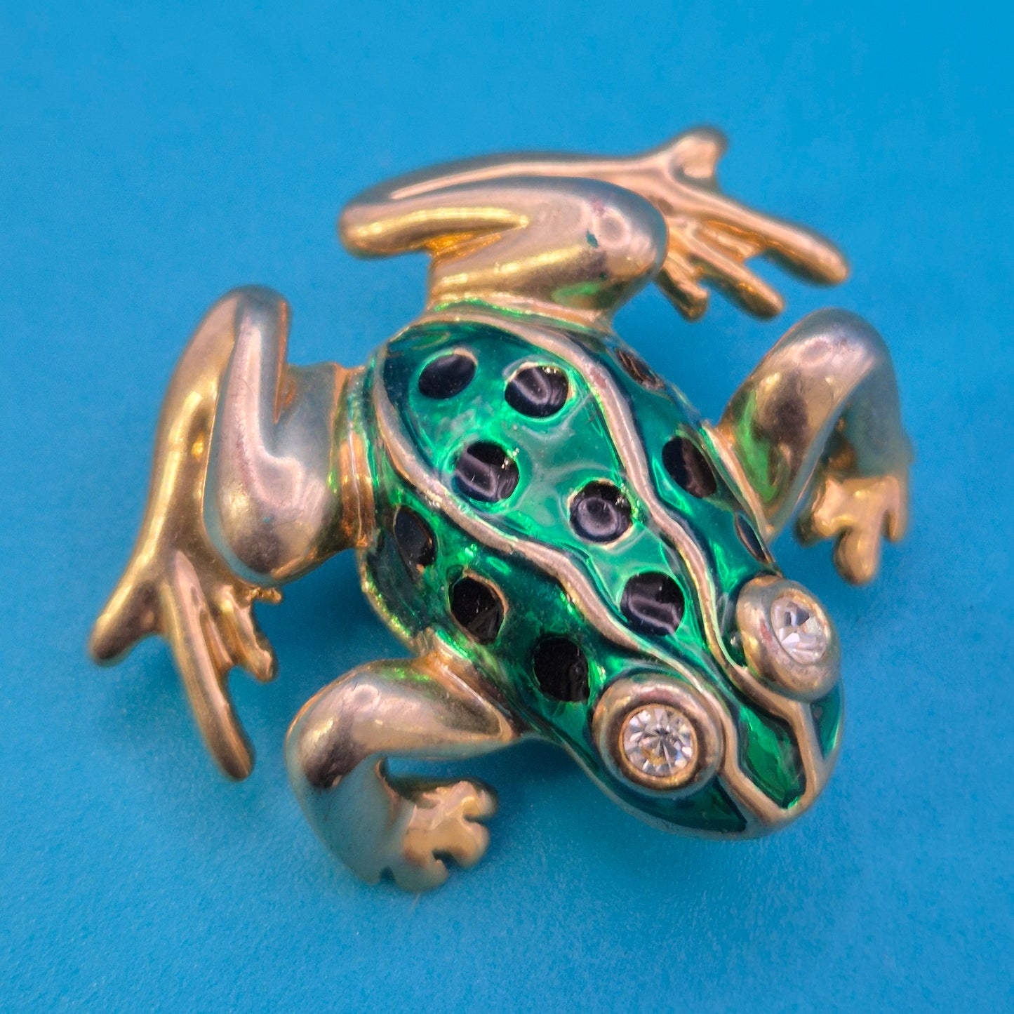 Vintage Frosch Brosche in Goldoptik mit grüner Emaille und Strasssteinen