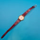 Vintage ADEC Quarz Armbanduhr mit bordeauxrotem Lederarmband