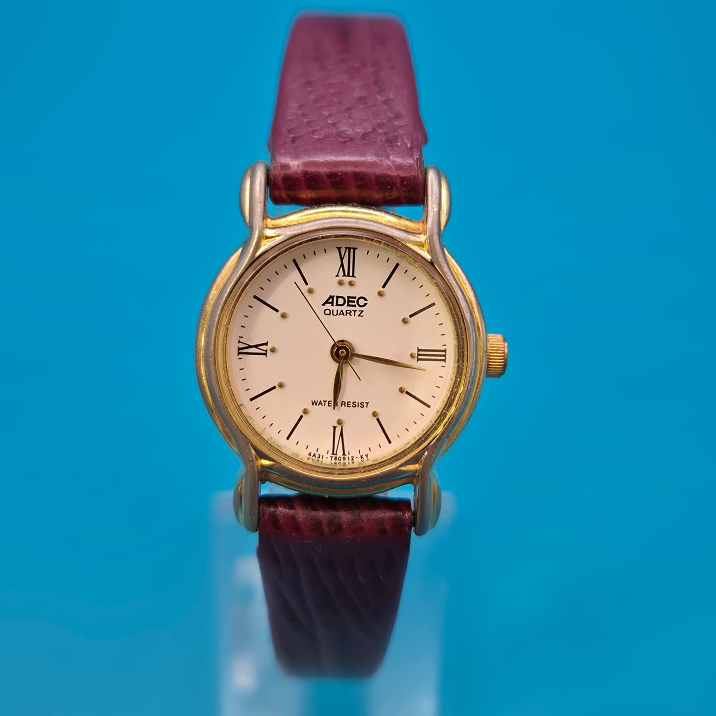 Vintage ADEC Quarz Armbanduhr mit bordeauxrotem Lederarmband
