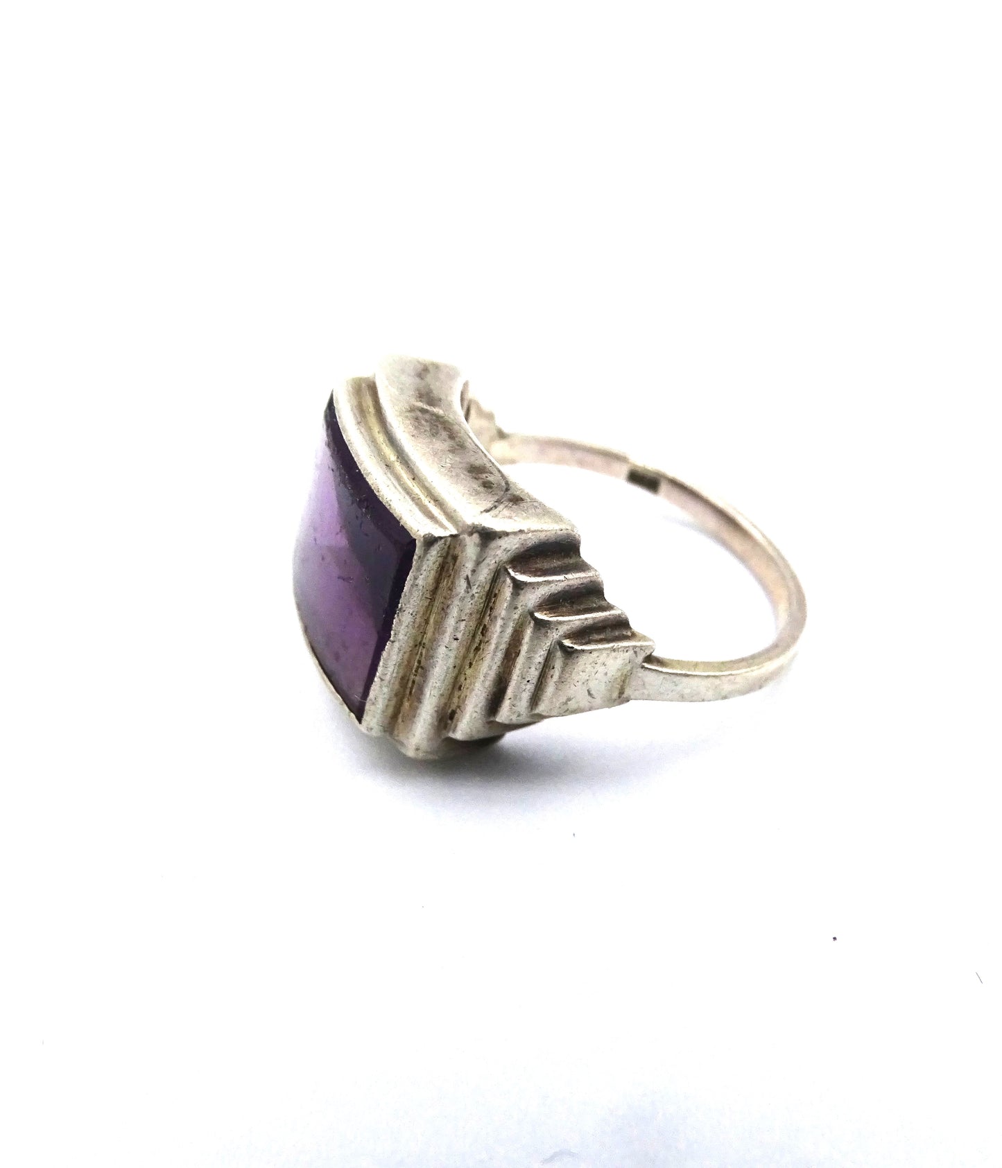 Design-Ring mit Amethyst in 835er Silber, Größe 52