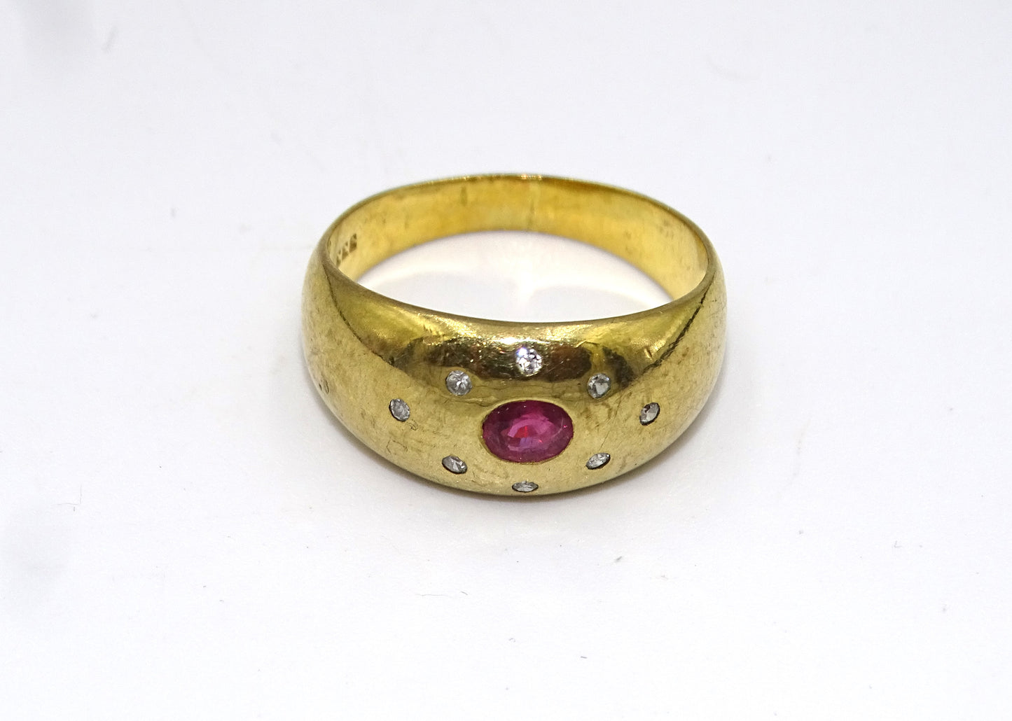 Rubin Ring in 333er (8 Karat) Gelbgold – Größe 53