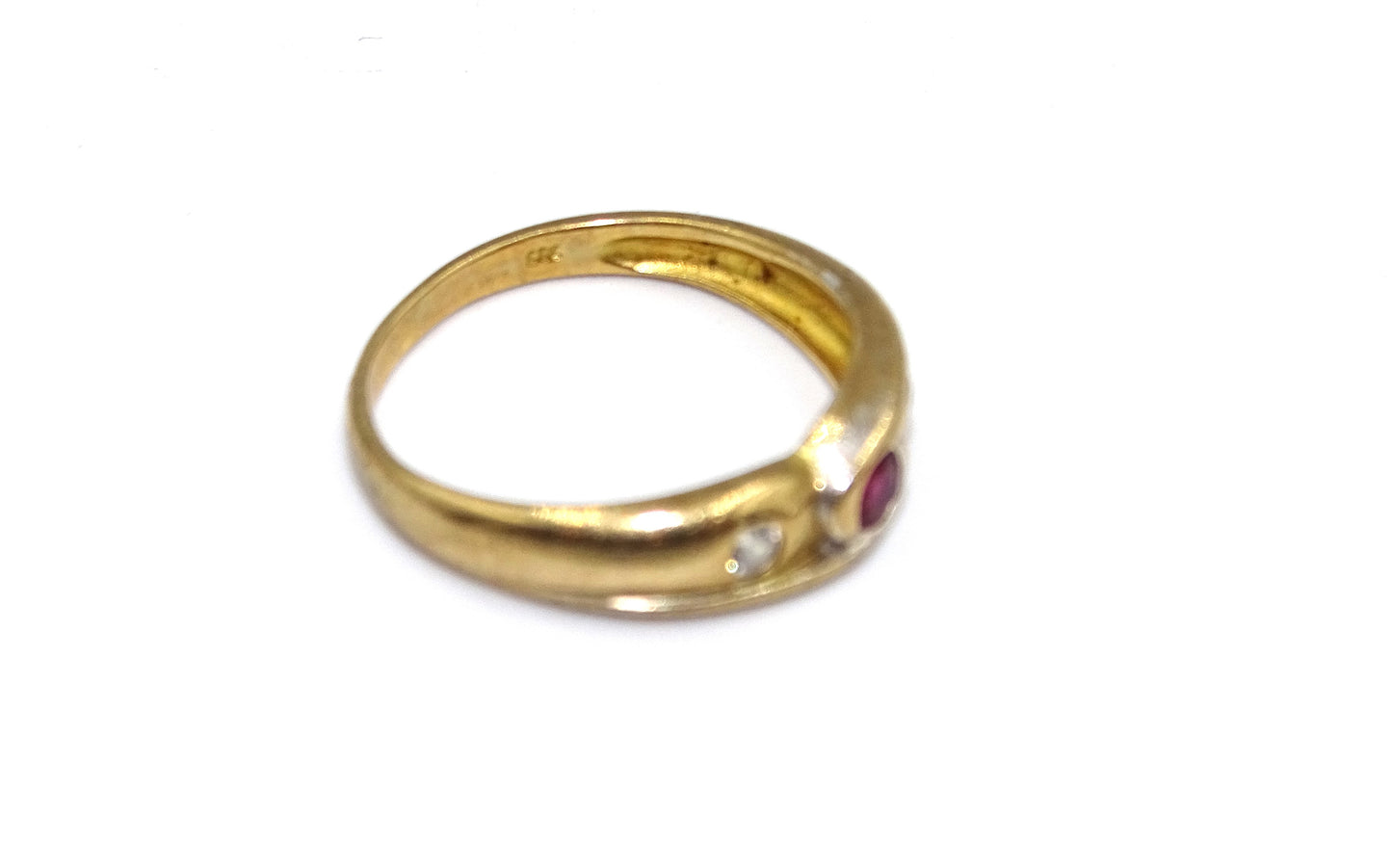 Antik Goldring aus 333er Gelbgold mit Eleganten Rubinsteinen, Größe 49